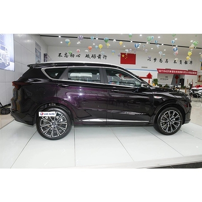 Der SUV von Chery Jetour X70 im Jahr 2024 mit elektrisch verstellbarer Heizung und Klappspiegeln