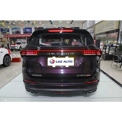 Der SUV von Chery Jetour X70 im Jahr 2024 mit elektrisch verstellbarer Heizung und Klappspiegeln