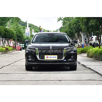 185kW Maximalleistung HongQi H9 beliebtes chinesisches Auto mit Linkslenker und Kraftstoffleistung