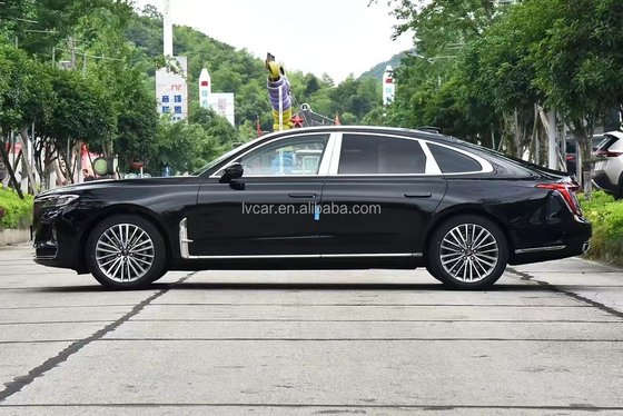 185kW Maximalleistung HongQi H9 beliebtes chinesisches Auto mit Linkslenker und Kraftstoffleistung