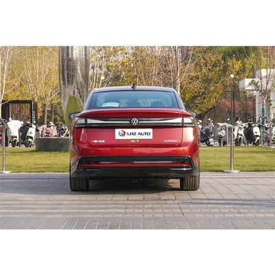 2024 Volkswagen ID7 Long Range Pure Electric Limousine mit einer Batteriekapazität von 84,8 kWh Grün