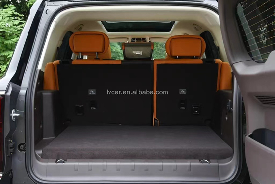 Tank500 Chinesische Mauer 4WD Benzin SUV Linksgetrieben 4 Airbags Geräumiges Interieur
