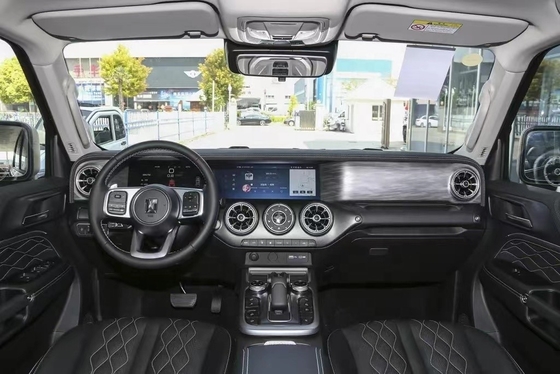 Tank 300 Geländefahrzeug mit automatischer Klimaanlage und Touchscreen-Technologie