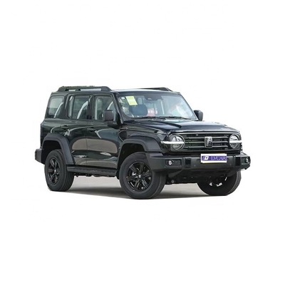 Monat 8 Spezielle Great Wall Motors Tank 300 Off-Road Fahrzeug mit robustem Metall-Dachträger