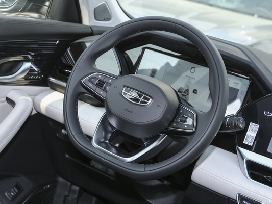 Linkslenken Geely Xingyue L Car Geely Monjaro 2.0TD Skyrim SUV Benzinfahrzeug für Erwachsene