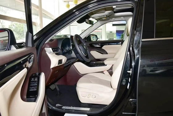 Erleben Sie die Zukunft des Fahrens mit dem Touchscreen des Toyota Highlander 2023