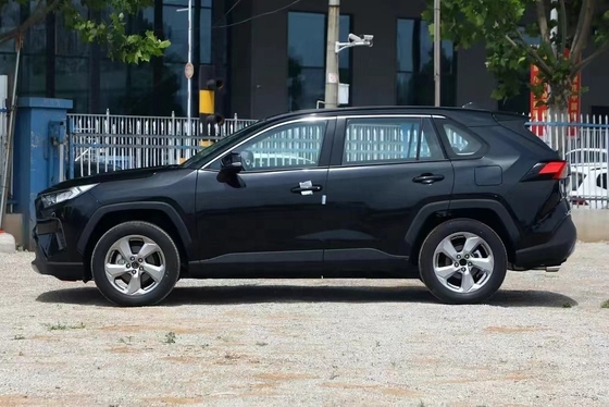 ACC-Kurssteuerung und Linkslenkslenkung im 2023 Toyota RAV4