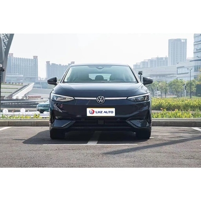 ID7 Die erste Limousine der Volkswagen ID-Serie mit 150 kW Maximalleistung und 45 Sitzplätzen