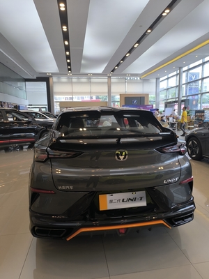 Changan UNI-T 1.5T 5-Türer 5-Sitzer SUV 4535*1870*1565 und niedrige Gesamtbetriebskosten