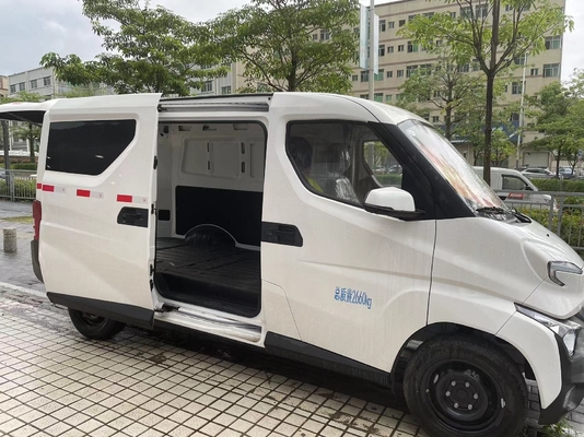 Feidi Q2V weißer Lastwagen mit automatischem Hubsystem und 250 km Reichweite
