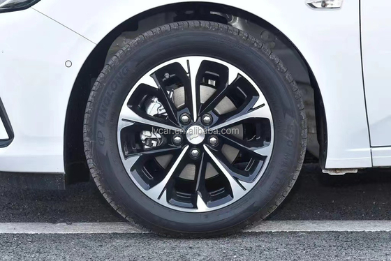 Chevrolet Monza Cruze 1.5L Autos Elektrofahrzeug Auto Limousine Erwachsene LED Kamera Leder Weiß Standard Turbo ACC