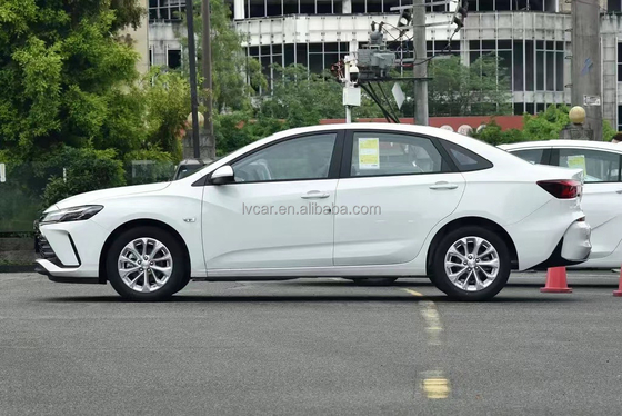 Chevrolet Monza Cruze 1.5L Autos Elektrofahrzeug Auto Limousine Erwachsene LED Kamera Leder Weiß Standard Turbo ACC
