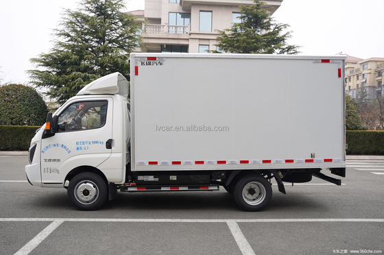 Erschwinglicher 3,5 Tonnen Box-Typ Kleiner rein elektrischer Lkw mit einer Box Weiß 4010*1850*1650