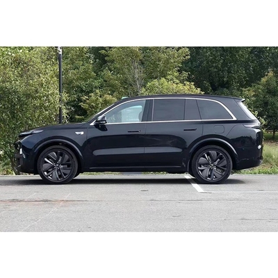 Li L8 Luxus-SUV mit elektrischem Fahrersitz und hellen Innenraum