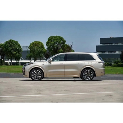 Li L9 Das chinesische Auto mit Langlebigkeit und 6-Sitzer Plug-In-Hybrid jetzt in Russland