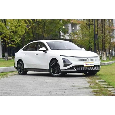 Die Limousine der A-Klasse von 2024 von Wuling Motors mit maximaler Geschwindigkeit von 145 km/h und langen Ausdauer