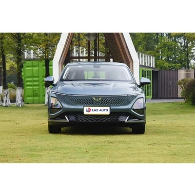 Langstrecken-Lithiumbatterie Wuling Starlight Hybrid Limousine A-Klasse 5 Sitzplätze Energiefahrzeug