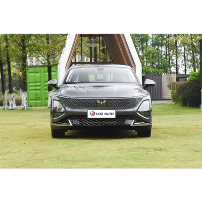 Erleben Sie Luxus mit der 2024 Starlight Hybrid Limousine von Wuling 5 Türen 5 Sitzplätze Perfektion