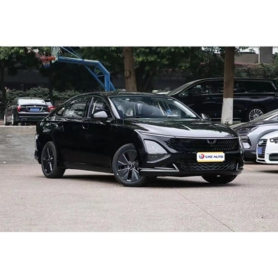 Der Wuling Starlight Ein Fünf-Türer Fünf-Sitzer-Limousine der A-Klasse mit einer Höchstgeschwindigkeit von 145