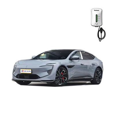 Erleben Sie die Kraft des 2024 Avatar 12 Top 5-Sitzer SUV mit 3,9s Beschleunigung.