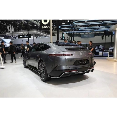 Avatr 12 2024 ist ein hochmodernes Luxus-Elektro-SUV mit 650 km Reichweite.