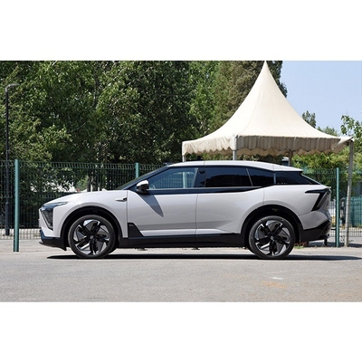 Innovatives Design chinesischer Energiefahrzeuge mit 5 Sitzplätzen und 2950 Radstand