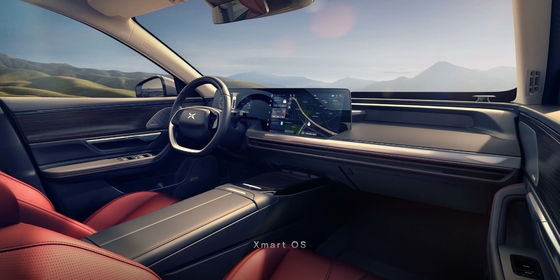 Xpeng P7 Ev 5-Sitzer Elektro-SUV-Auto mit dunkler Innenfarbe und Turbomotor