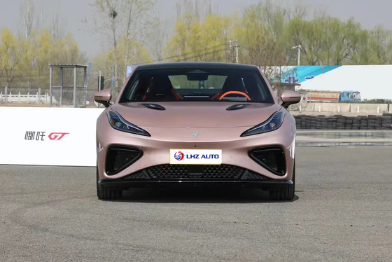 2023 Nezha GT's State-of-the-Art 100% Elektro Sportwagen mit 3.7s 4WD Beschleunigung