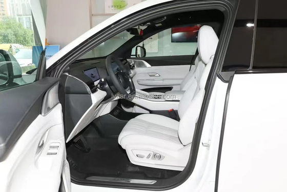 Hochgeschwindigkeits-Elektro-SUV 2023 Xpeng G9 mit Panorama-Sonnendach und 702 km Reichweite