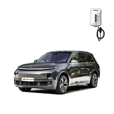 Silber Li Xiang L8 MAX Elektroauto Mehrzwecklenker Panorama-Sonnendach