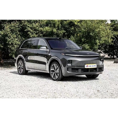 Silber Li Xiang L8 MAX Elektroauto Mehrzwecklenker Panorama-Sonnendach