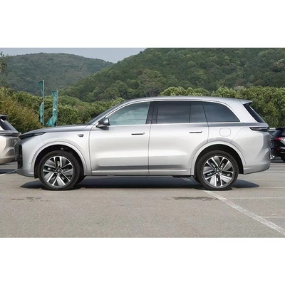Silber Li Xiang L8 MAX Elektroauto Mehrzwecklenker Panorama-Sonnendach