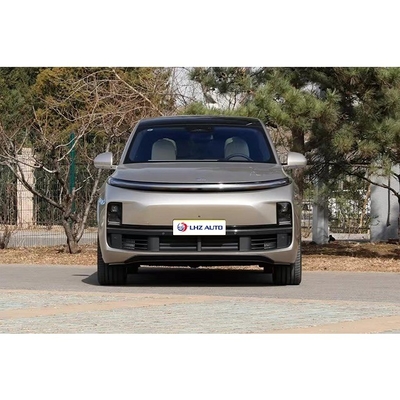 Silber Li Xiang L8 MAX Elektroauto Mehrzwecklenker Panorama-Sonnendach