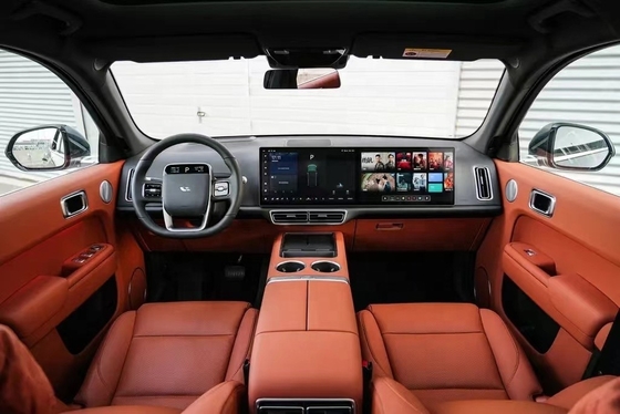 Touchscreen und Benzinstrom für 2023 Li Xiang Auto L9