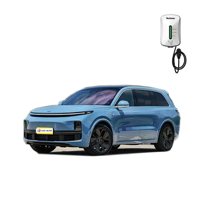 SUV Mittel- bis Groß Luxusmodell LiXiang L9MAX Energieanschluss in Hybrid-Elektrofahrzeug