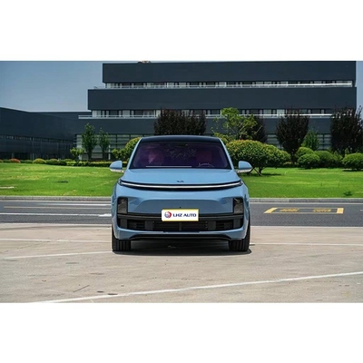 SUV Mittel- bis Groß Luxusmodell LiXiang L9MAX Energieanschluss in Hybrid-Elektrofahrzeug