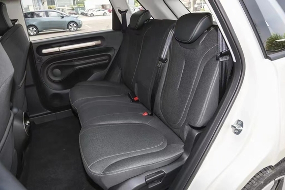 Linkslenkslenken Wuling Baojun beliebter und erschwinglicher Fünf-Tür-Fünf-Sitzer-Hatchback