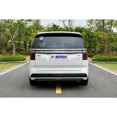 ZEEKR 009 6-Sitzer Luxus-MPV mit 116 kWh Batteriekapazität und 0,5 Stunden Ladezeit