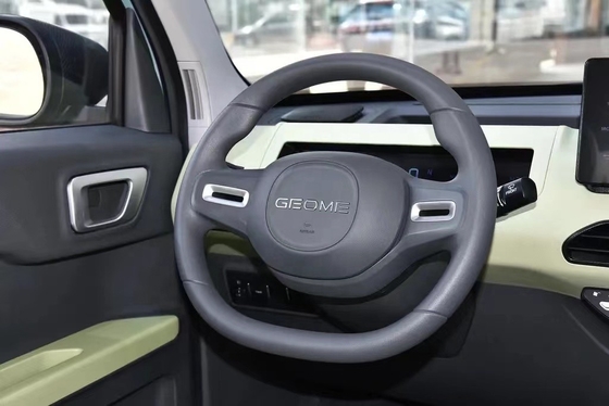 SUV Geely Panda Mini 200 km Batterielebensdauer reines elektrisches Miniatur-Energiefahrzeug für Erwachsene