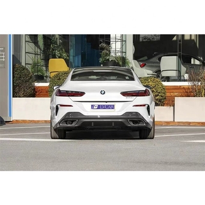BMW 840i 2023 Hochleistungswagen mit vier Türen und elektrischem Heckfenster