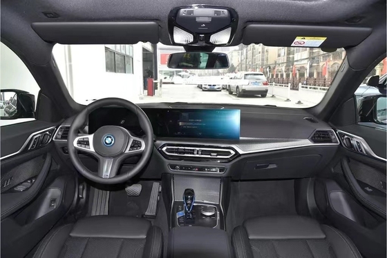 BMW i4 Das mit ABS ausgestattete Energie-Luxus-Performance-Fahrzeug, das bei den Käufern ein Hit ist.